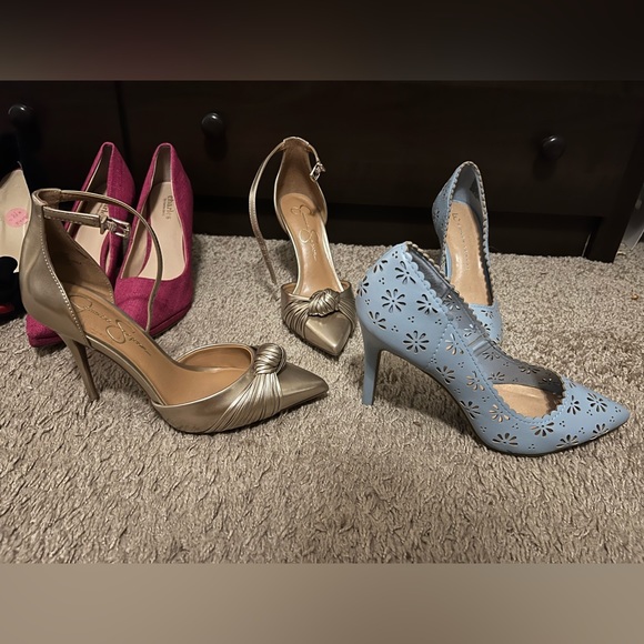 6 pair of heels, size 8 1/2 and 9. The 9s fit like an 8 1/2. 
All new/light wear - Picture 4 of 4